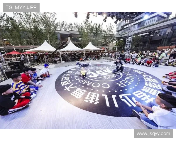 重庆飞盘队在全国街舞大赛积分榜上以90分稳居第一名引发热议